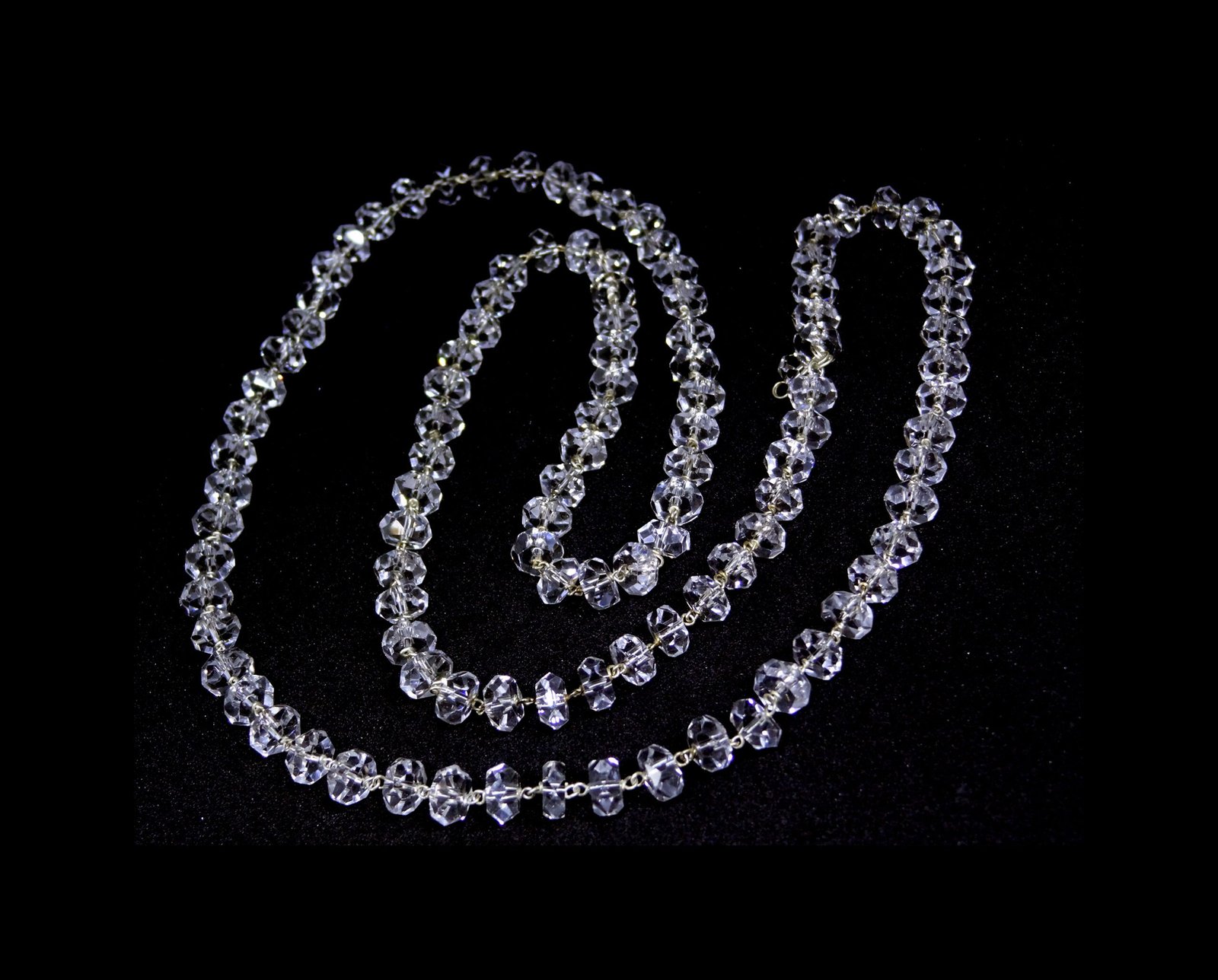 DSC07579.jpg copy Sphatik Diamond Cut Mala 108 +1 Flat Shape In Wire
