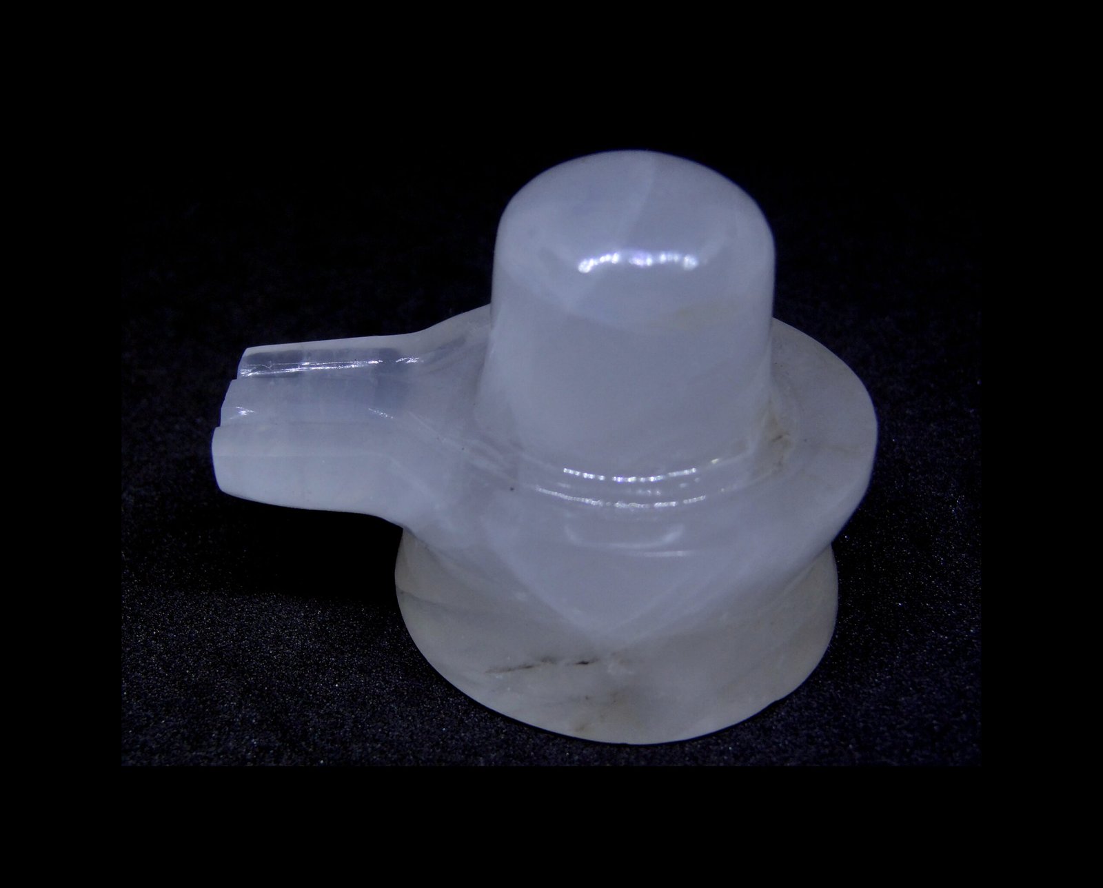 DSC07990.jpg copy Sphatik Shivling 114 grams